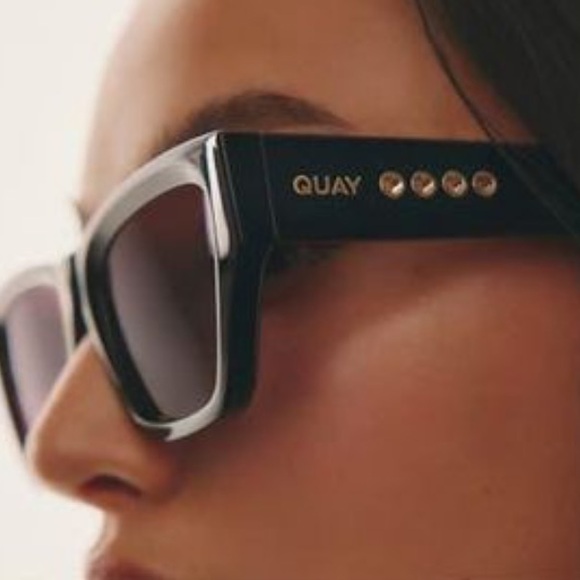 quay australia no apologies black brown square angled grommet detail sunglasses - Picture 6 of 10